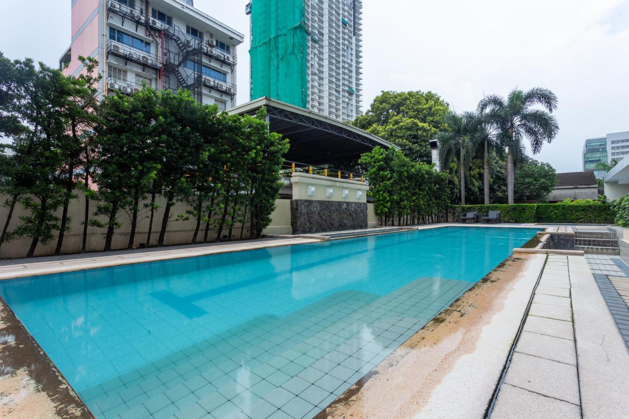 โรงแรมลาเบรซา เกซอนซิตี้ ภายนอก รูปภาพ