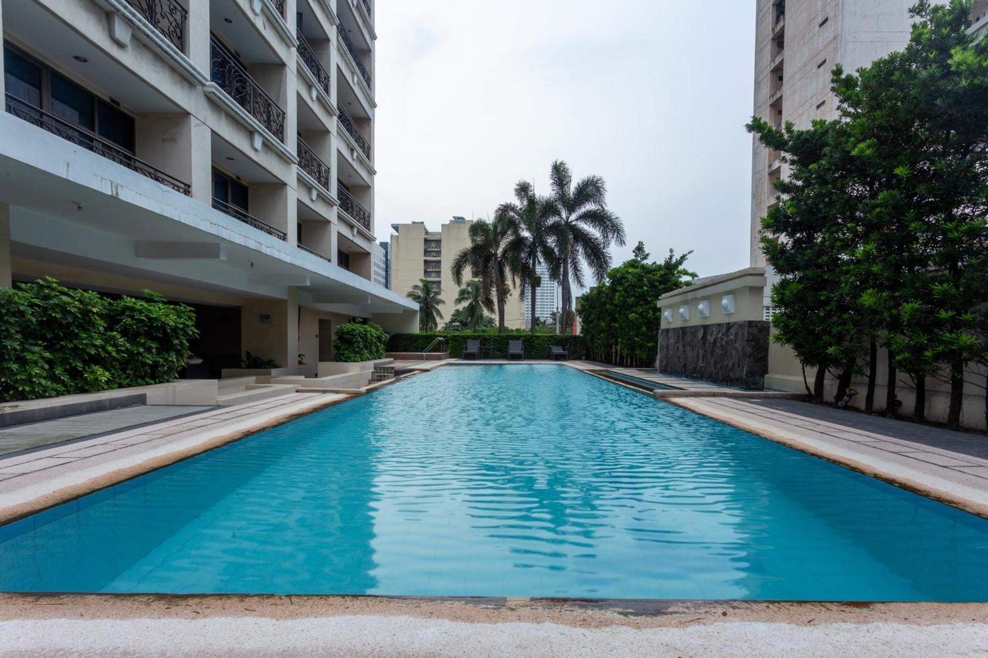 โรงแรมลาเบรซา เกซอนซิตี้ ภายนอก รูปภาพ